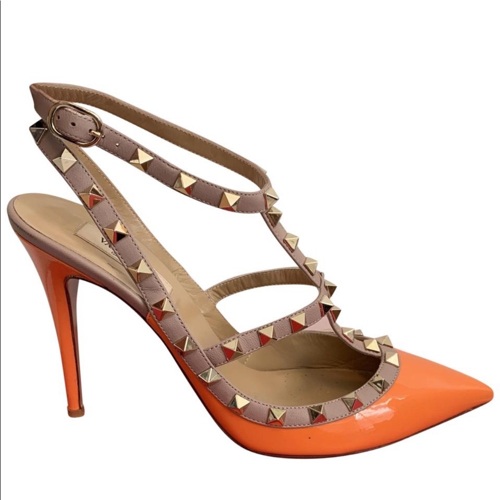 *******SOLD*****Valentino Garavani Rockstud Pumps